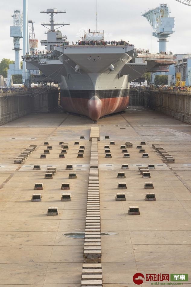 anh my chuan bi ha thuy sieu tau san bay hat nhan lop ford thu hai