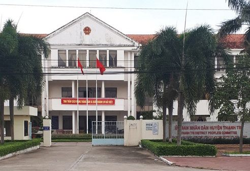 soc trang ky luat chu tich huyen khong co bang dai hoc