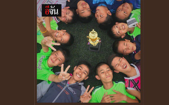 Khởi quay phim giải cứu đội bóng mất tích trong hang ở Thái Lan khoi quay phim giai cuu doi bong mat tich trong hang o thai lan