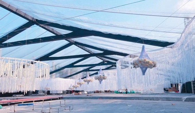 cap doi thai nguyen chi 4 ty trang tri tiec cuoi gay sot