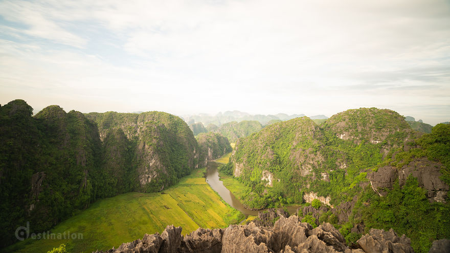 tam coc dep ngo ngang trong mat du khach nuoc ngoai