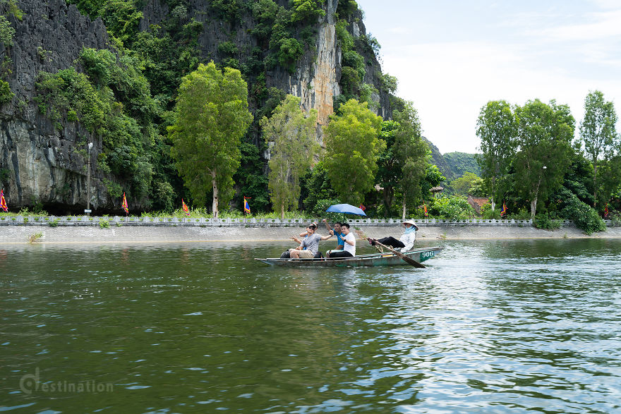 tam coc dep ngo ngang trong mat du khach nuoc ngoai