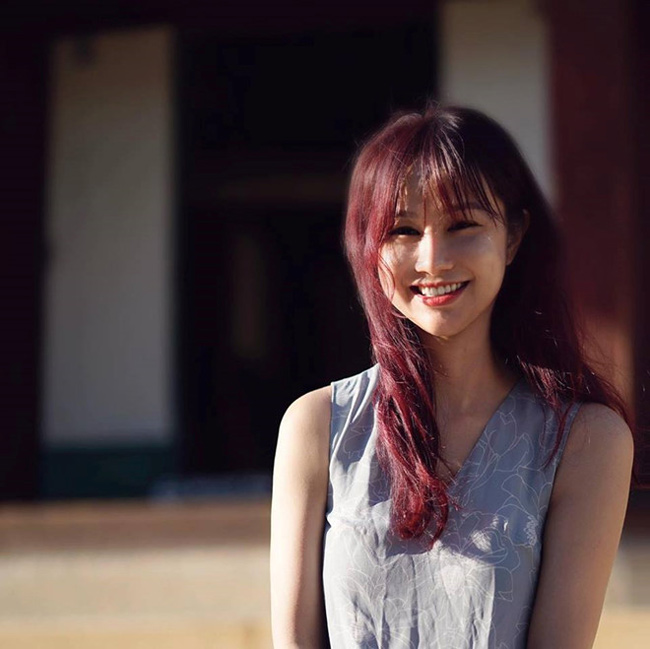 Nhan sắc xinh đẹp của 4 nữ CĐV nổi như cồn khi đi xem AFF Cup nhan sac xinh dep cua 4 nu cdv noi nhu con khi di xem aff cup