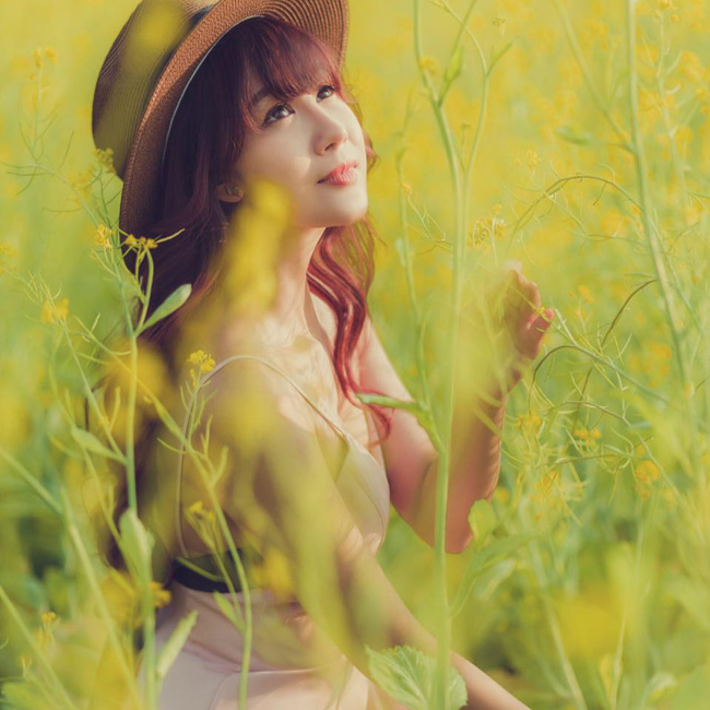 Nhan sắc xinh đẹp của 4 nữ CĐV nổi như cồn khi đi xem AFF Cup nhan sac xinh dep cua 4 nu cdv noi nhu con khi di xem aff cup