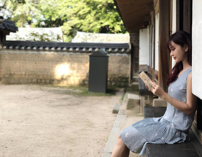 Nhan sắc xinh đẹp của 4 nữ CĐV nổi như cồn khi đi xem AFF Cup nhan sac xinh dep cua 4 nu cdv noi nhu con khi di xem aff cup