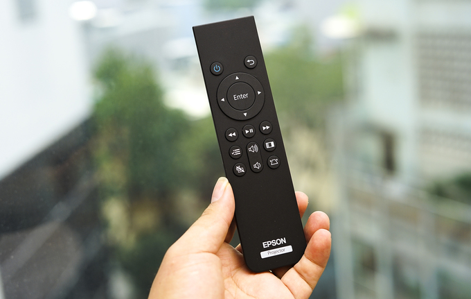 may chieu laser 3lcd nho nhat the gioi