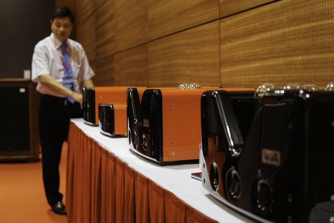 dan am thanh chuc ty dong trinh dien