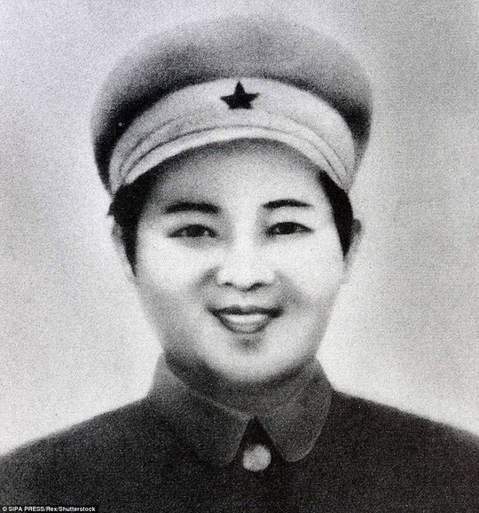 tai sao trieu tien to chuc le tuong niem lon cho ba kim jong suk