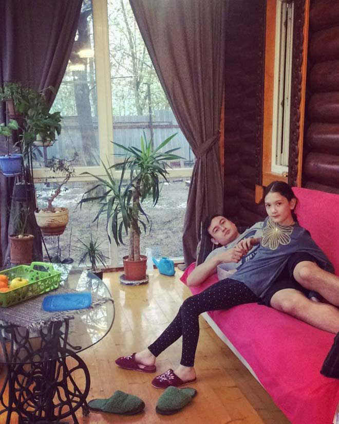 em gai xinh nhu thien than cua thu mon van lam khien dan mang ngat ngay