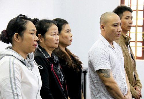 5 người dùng vỏ cà phê nhuộm bột pin trộn vào hồ tiêu lĩnh án 5 nguoi dung vo ca phe nhuom bot pin tron vao ho tieu linh an