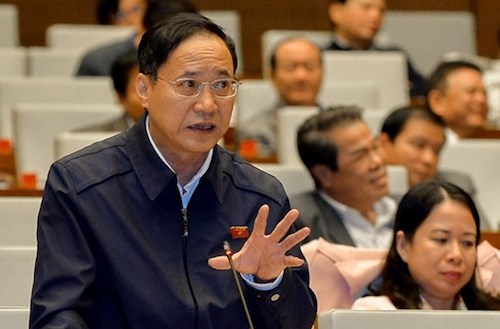 dai bieu quoc hoi lo nguoi to cao khoc rung ruc khi nhan khen thuong