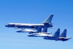 b 1b lancer chi bat nat cac nuoc yeu bat luc truoc nga