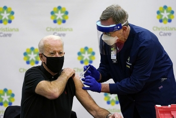 Fauci tin Biden sẽ hoàn thành cam kết vaccine
