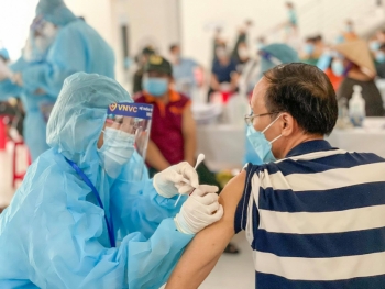 Bộ Y tế đồng ý tiêm mũi 3 vaccine Moderna bằng nửa liều cơ bản