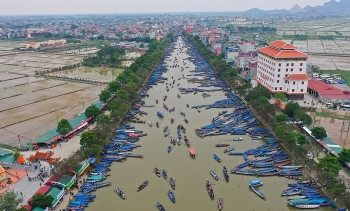 Chùa Hương mở cửa đón khách