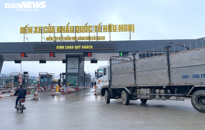 Lạng Sơn khuyến cáo doanh nghiệp hạn chế đưa hoa quả tươi lên cửa khẩu - 1