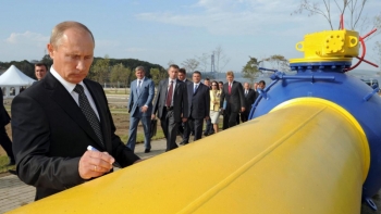 Lãnh đạo Đức, Italia  điện đàm với ông Putin hỏi chuyện mua khí đốt