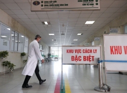Từ 4-5, bệnh viện Bạch Mai bắt đầu nhận khám trở lại nhưng vẫn hạn chế số lượng