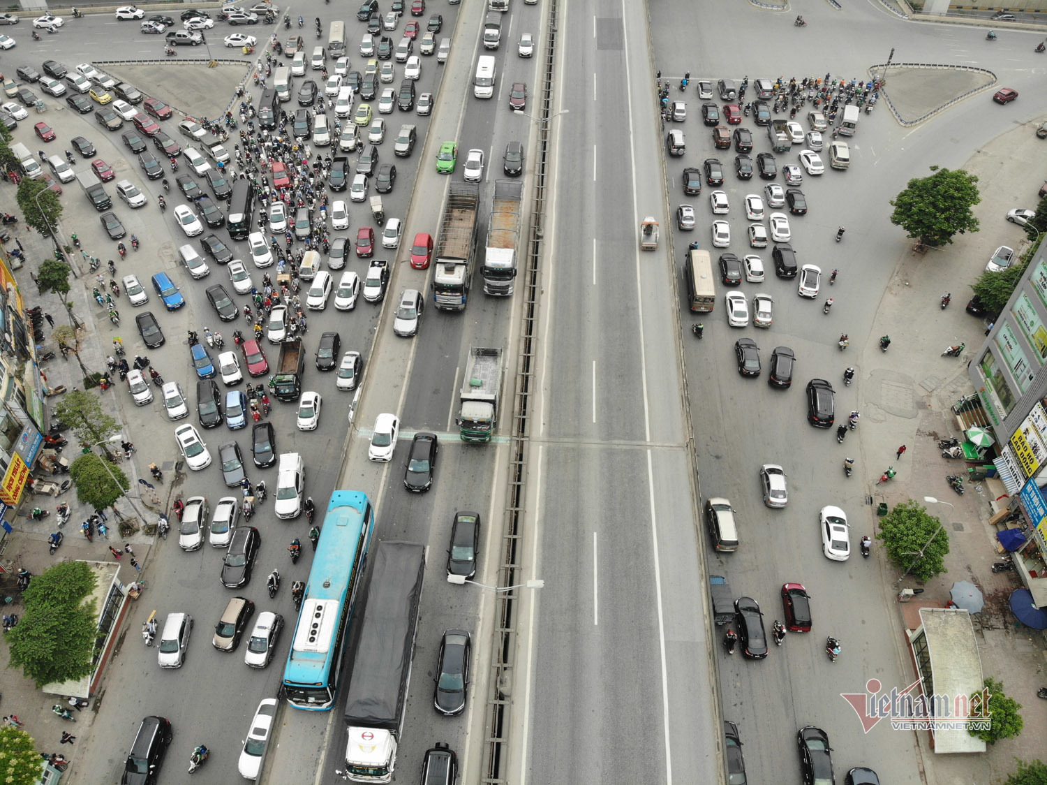 kin kin roi ha noi ngay dau nghi le duong ve que xa qua xa