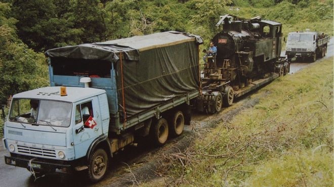 tuyen duong sat huyen thoai chang con gi ngoai nhung thuoc phim va hinh anh