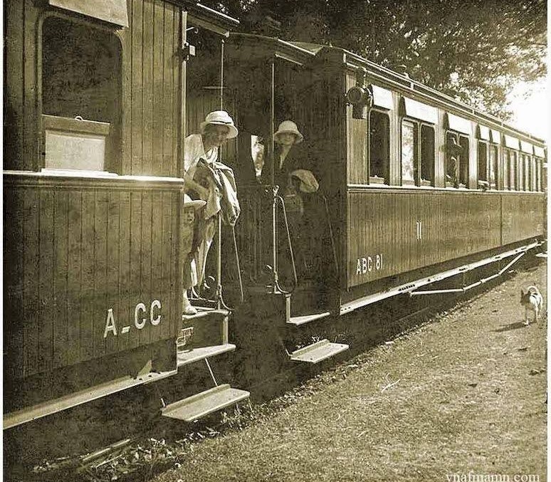 tuyen duong sat huyen thoai chang con gi ngoai nhung thuoc phim va hinh anh