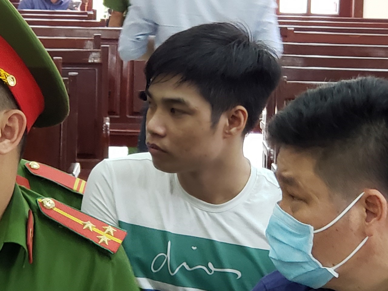 hinh anh moi nhat ve giang 36 cung dan em bi dua ra xet xu