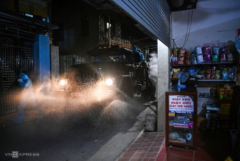 Ca nhiễm cộng đồng tiếp tục đạt đỉnh