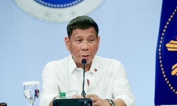 Duterte hứng chỉ trích vì nói đùa về chủ quyền Biển Đông
