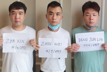Ba người Trung Quốc trốn trong chung cư ở Sài Gòn