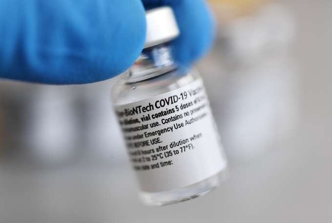 Vaccine Covid-19 tạo ra 9 tỷ phú mới - VnExpress