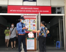 Bệnh viện Bạch Mai quyết không để người nhà vật vờ thăm nuôi