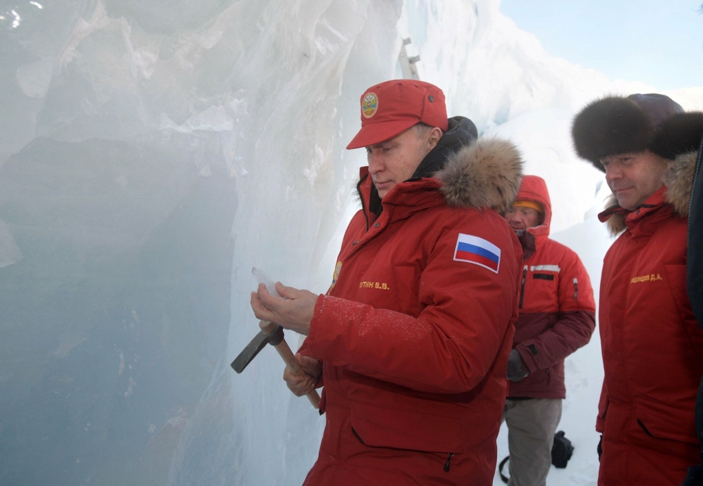 Nga - Trung "đồng sàng dị mộng" ở Bắc Cực