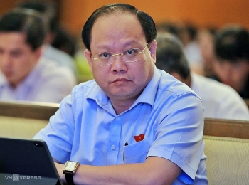 Ông Tất Thành Cang bị khởi tố trong vụ bán rẻ 320.000 m2 đất