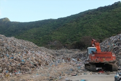 Hơn 70.000 tấn rác tồn đọng, Côn Đảo vẫn loay hoay xử lý