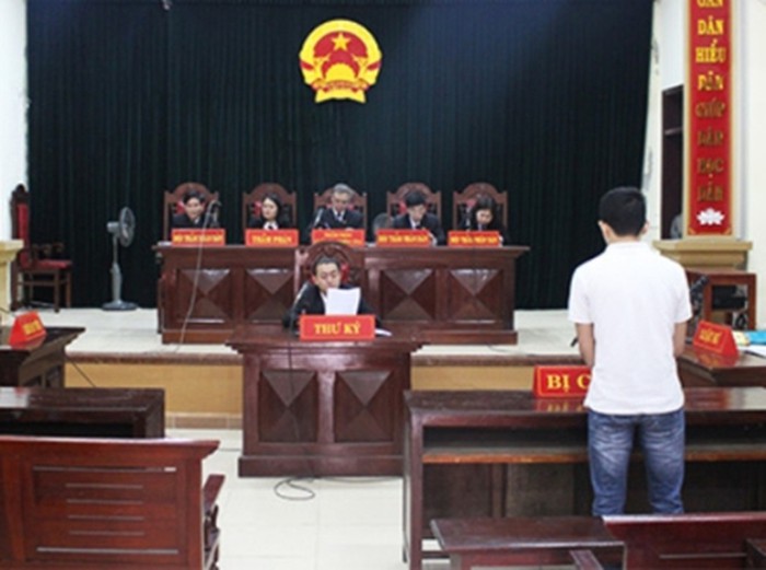 Phạt tù tới 15 năm đối với Thẩm phán, Hội thẩm ra bản án trái pháp luật phat tu toi 15 nam doi voi tham phan hoi tham ra ban an trai phap luat