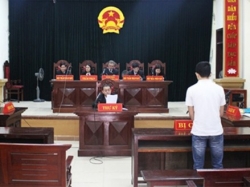 phat tu toi 15 nam doi voi tham phan hoi tham ra ban an trai phap luat