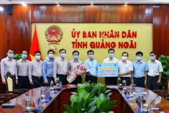 BSR tài trợ tỉnh Quảng Ngãi 2,5 tỉ đồng mua máy xét nghiệm COVID-19