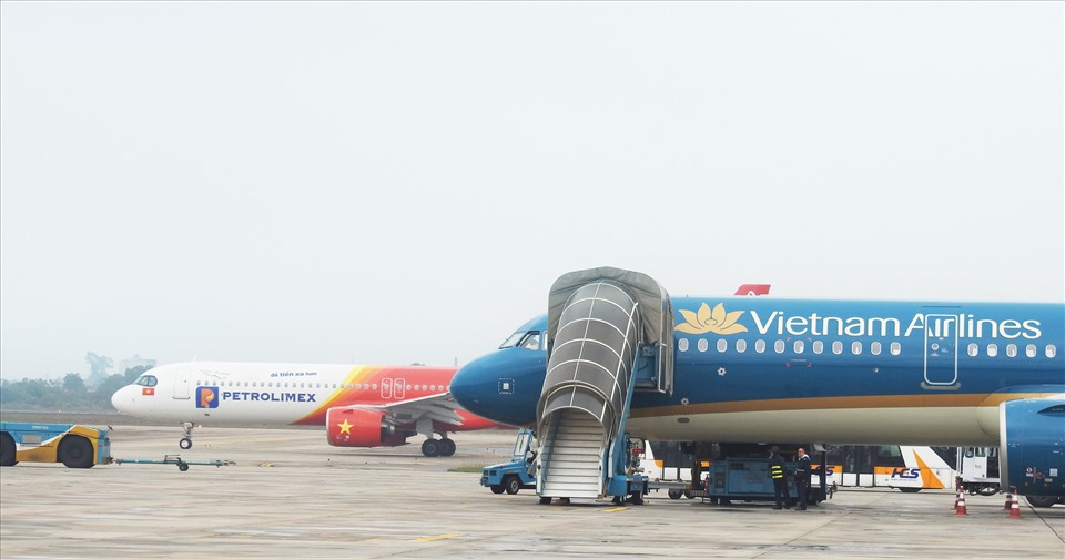 Hàng không Việt Nam gồng mình vượt "bão" COVID-19