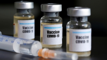 Australia giúp Việt Nam tăng khả năng tiếp cận vaccine COVID-19