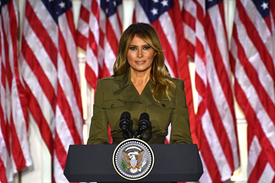 Bà Melania Trump phát biểu giúp chồng tranh cử hôm 25.8. Ảnh: AFP
