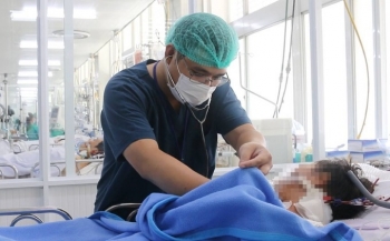 Vụ rắn cắn ở Tây Ninh: Bệnh nhân cai máy thở, ngưng lọc máu