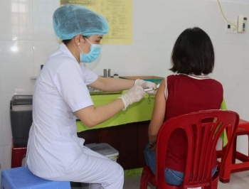 Các cơ sở tiêm vaccine không được nhận tiền “bồi dưỡng” tự nguyện
