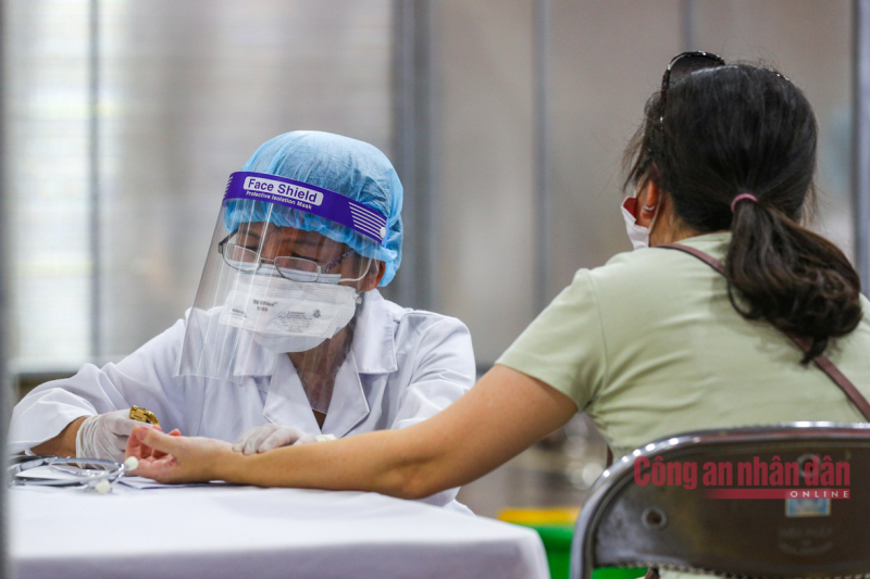 Quận Đống Đa hoàn thành tiêm vaccine cho ba phường -5