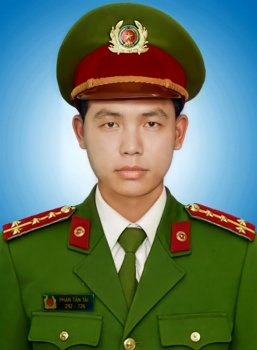 Chủ tịch nước truy tặng Huân chương Chiến công hạng Nhì cho Đại úy Phan Tấn Tài