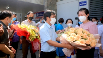 Đoàn thầy thuốc Bệnh viện Trung ương Huế lên đường hỗ trợ TP Hồ Chí Minh