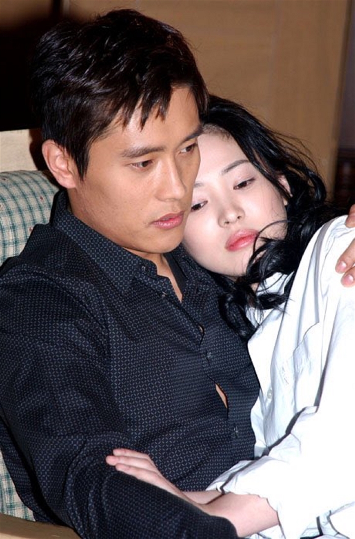 Đường tình lận đận đến kỳ lạ của Song Hye Kyo: Mối tình nào cũng ngắn ngủi - 3