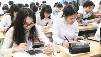Bộ Giáo dục-Đào tạo nói gì về quy định cho phép học sinh dùng điện thoại trong lớp?