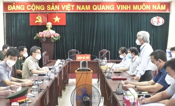 Phó Thủ tướng Vũ Đức Đam kiểm tra công tác phòng, chống dịch COVID-19 tại quận Gò Vấp