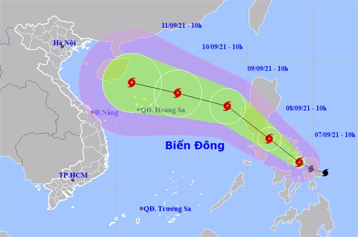 Bão Conson giật cấp 11 tiến gần Biển Đông - 1