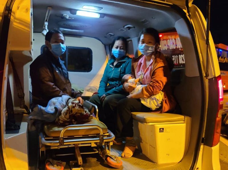 Phóng viên Chuyên đề của Báo CAND chạy xe gần 500 KM đưa bé 10 ngày tuổi về quê. -0